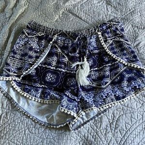 Hot kiss aztec print shorts